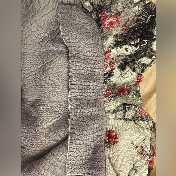 ABC collection crinkly ribbed satin material long sleeves jacket - Picture 6 of 11